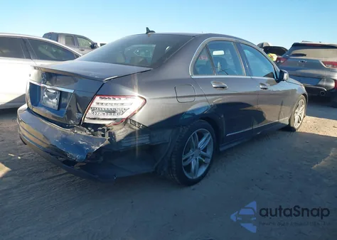 2013 Mercedes-Benz C 250 Sport from USA, damaged, VIN WDDGF4HB1DR283980